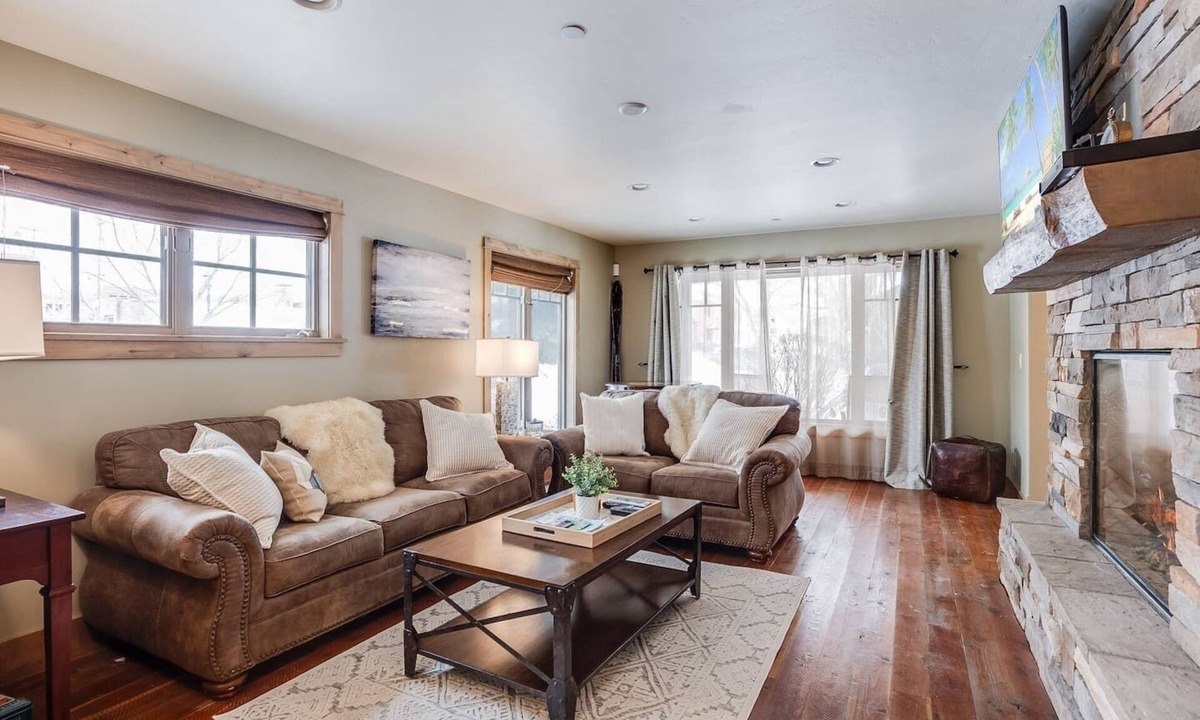 Whitefish Condo | Stylish Downtown Whitefish Condo I Private Hot Tub I Prime Location