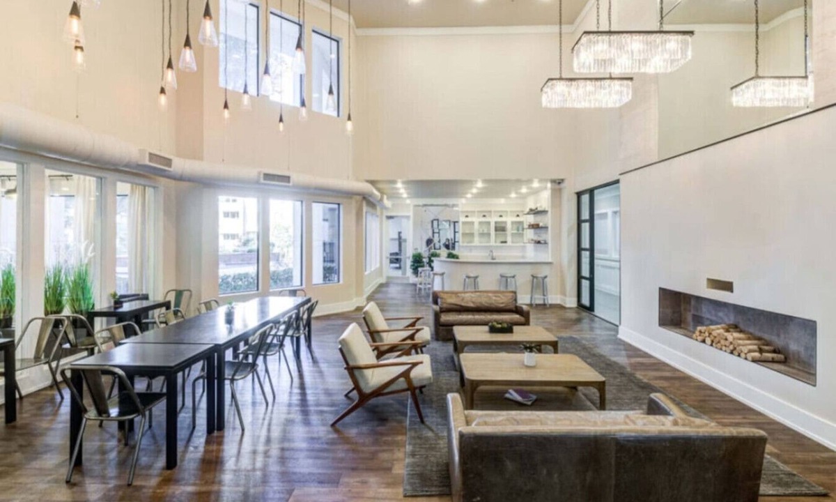 Las Colinas Apartment | Stylish Modern Bedroomking Full Bed+pool&gym