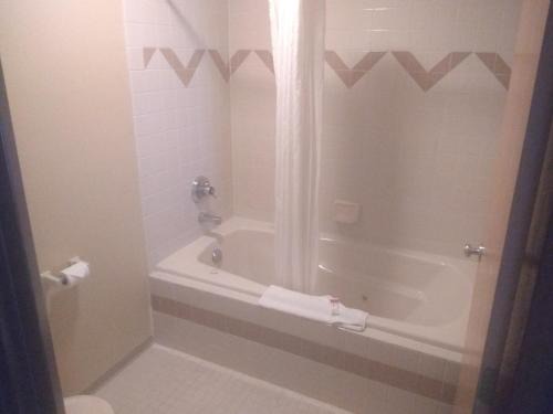 Brainerd Hotel | Super 8 by Wyndham Baxter/Brainerd Area