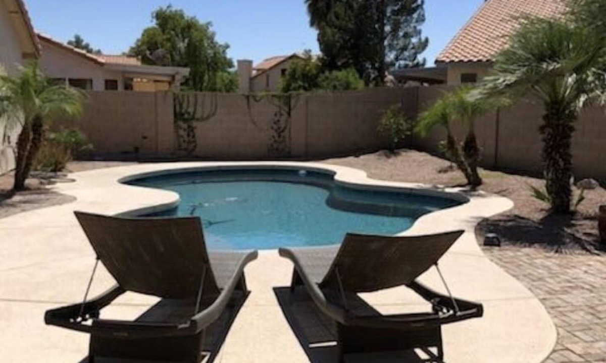 Monarch House | Superb location ! Excellent Weather! What are you waiting for?