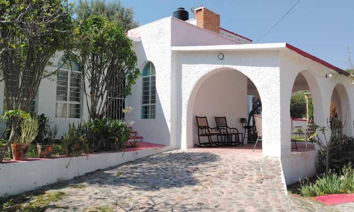 Ixmiquilpan House | Swimming Pool, Spas and Caves with the Family