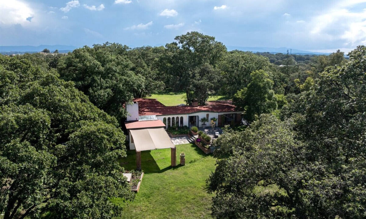 Tepotzotlan House | Tepoztlán Escape with Jacuzzi, Fireplace & Games