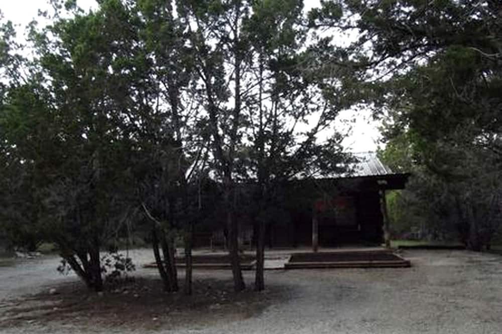 Vanderpool Cabin | Texas Hill Country Cabin Rental near Frio River in Vanderpool