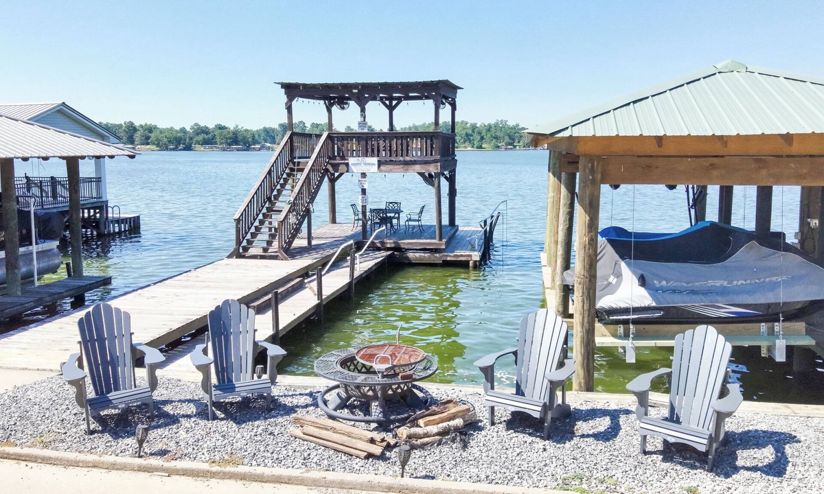 Oscar Cottage | Thanksgiving Available! Cheap rates on False River!