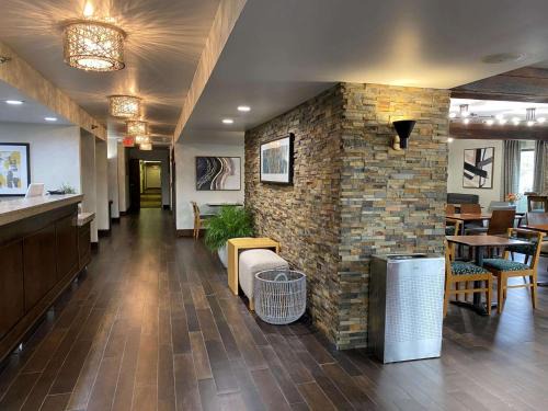 Addison Hotel | The Addison Hotel SureStay Collection by Best Western