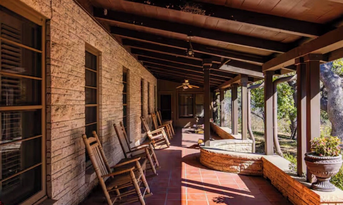 Medina Cabin | The Apache Suite: Texas Hill Country Resort + Pool