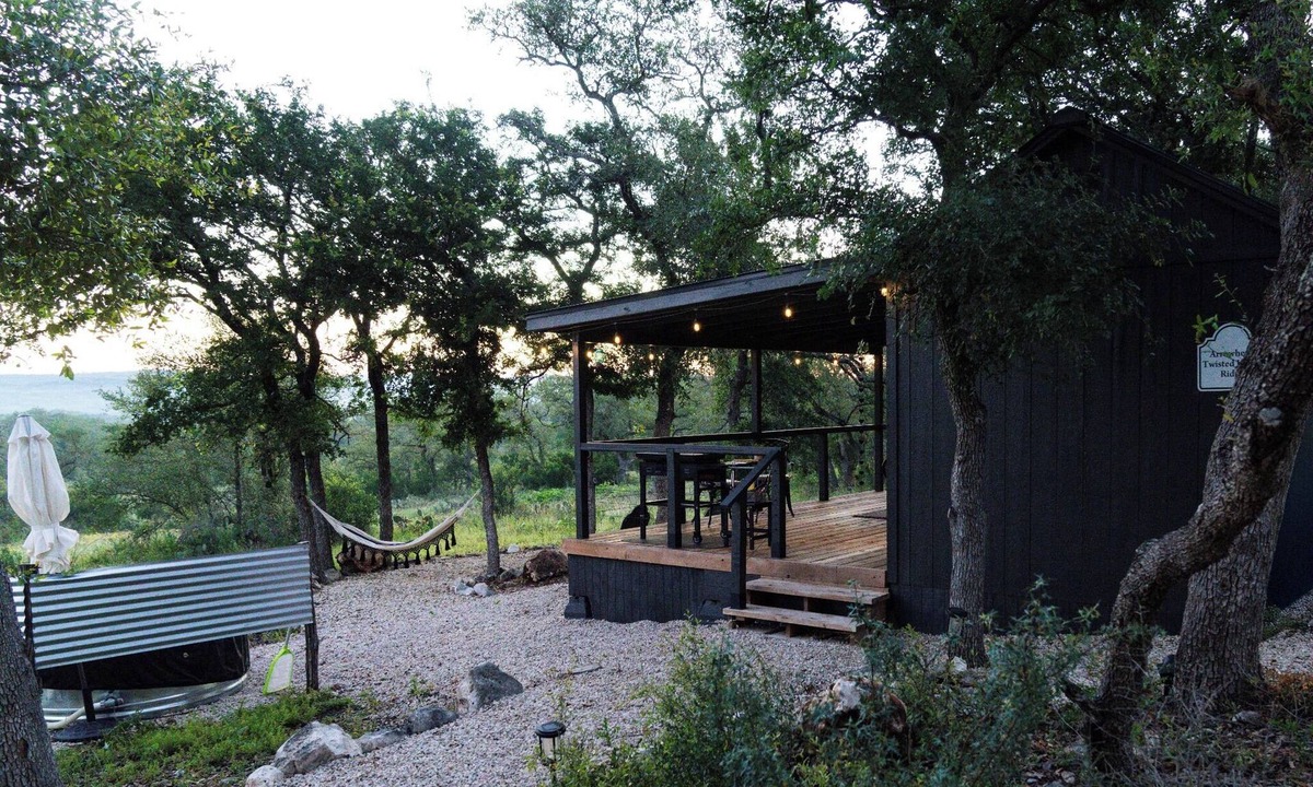 Hondo Cabin | The Arrowhead Cabin