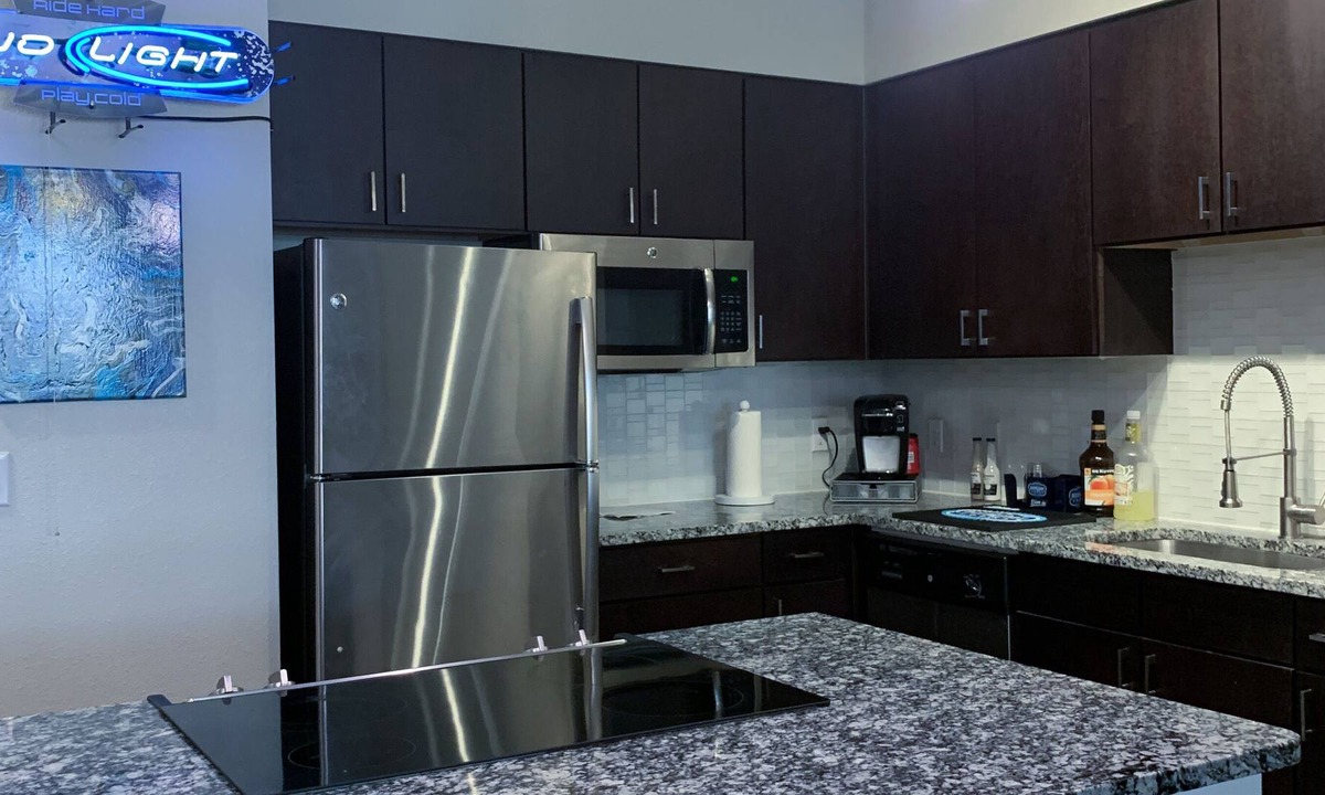 East Congress Apartment | The Bachelors Pad