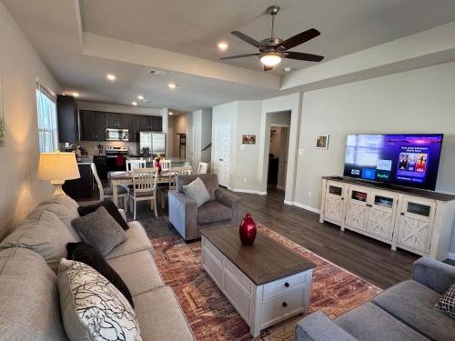 College Station House | The Expo Retreat, Steps to Brazos County Expo