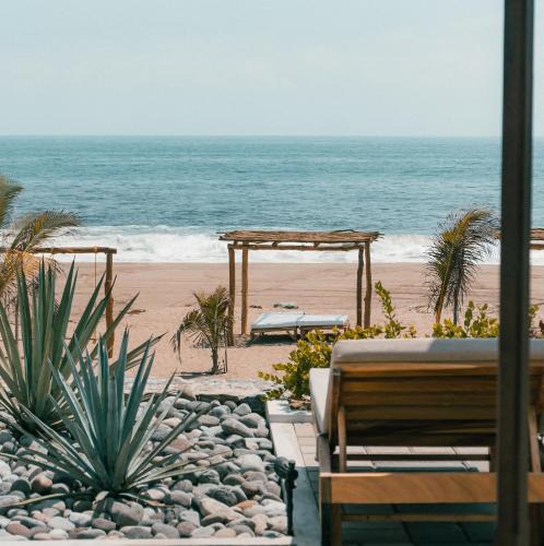 Isla Navidad Villa | The Garden Suite