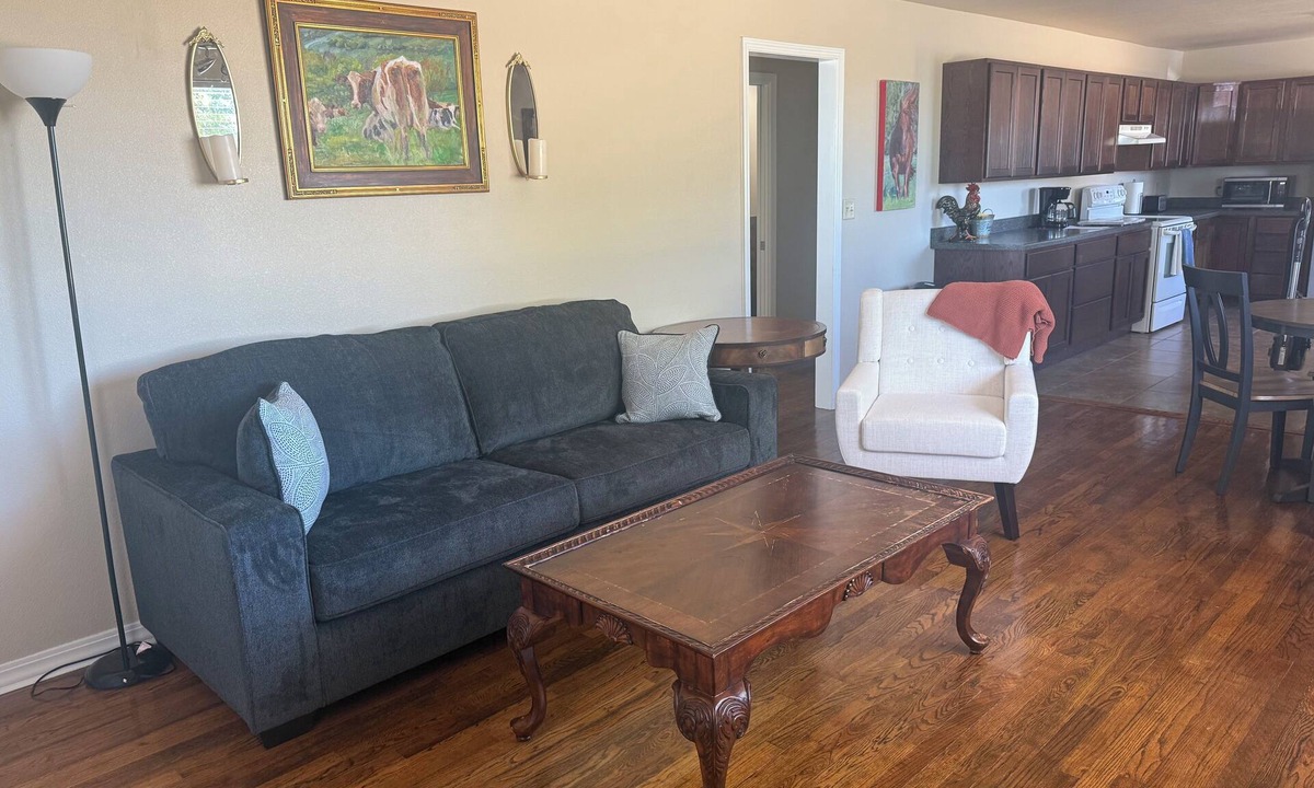 Saint Vrain House | The Grazing Getaway - west of Clovis near Cannon AFB. True farm living!