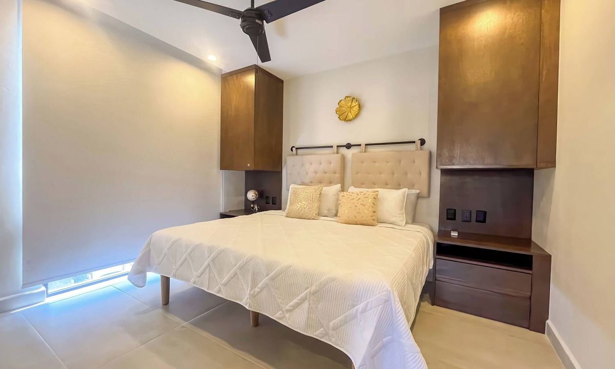 Crucecita Apartment | The heart of Santa Cruz steps from the beach!