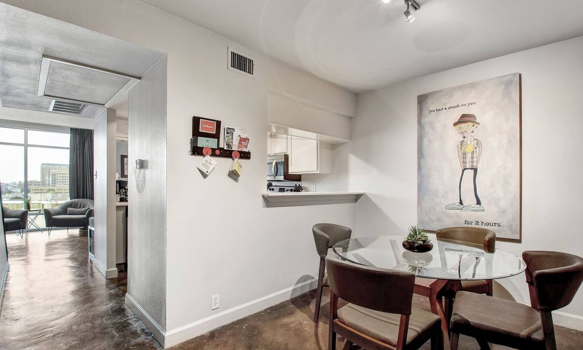 Downtown Austin Apartment | The Littlefields by Lodgewell | 6th St. views | C3
