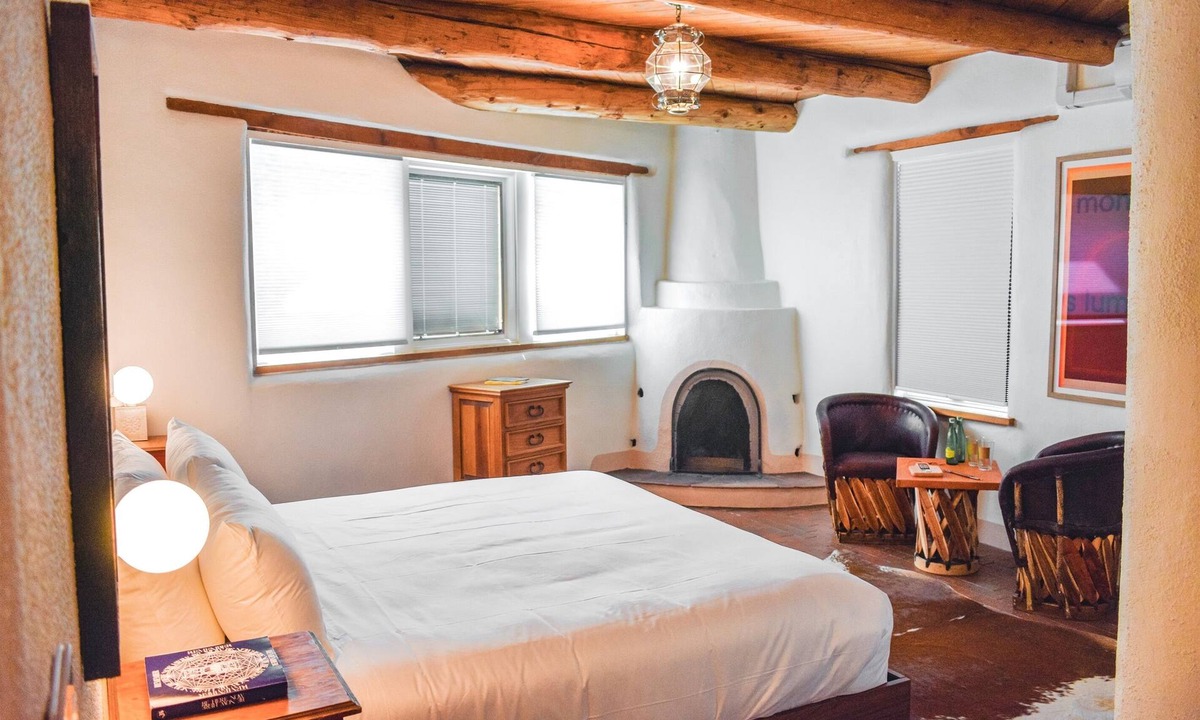 Downtown Santa Fe Hotel | The Parador | Hacienda 7 | Downtown