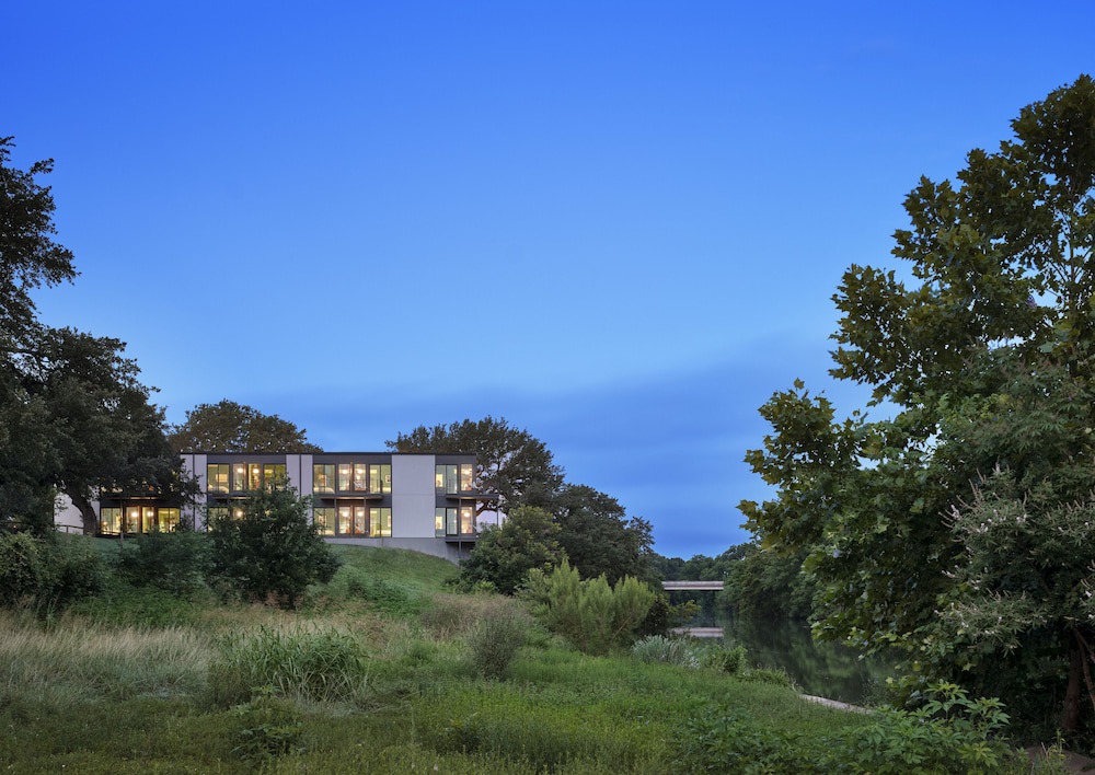 Round Rock Original Plat Hotel | The Ruby Hotel