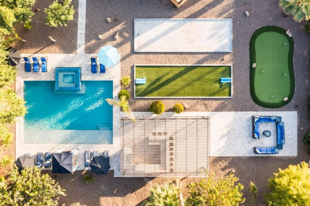 Alhambra House | The Sun Valley Estate