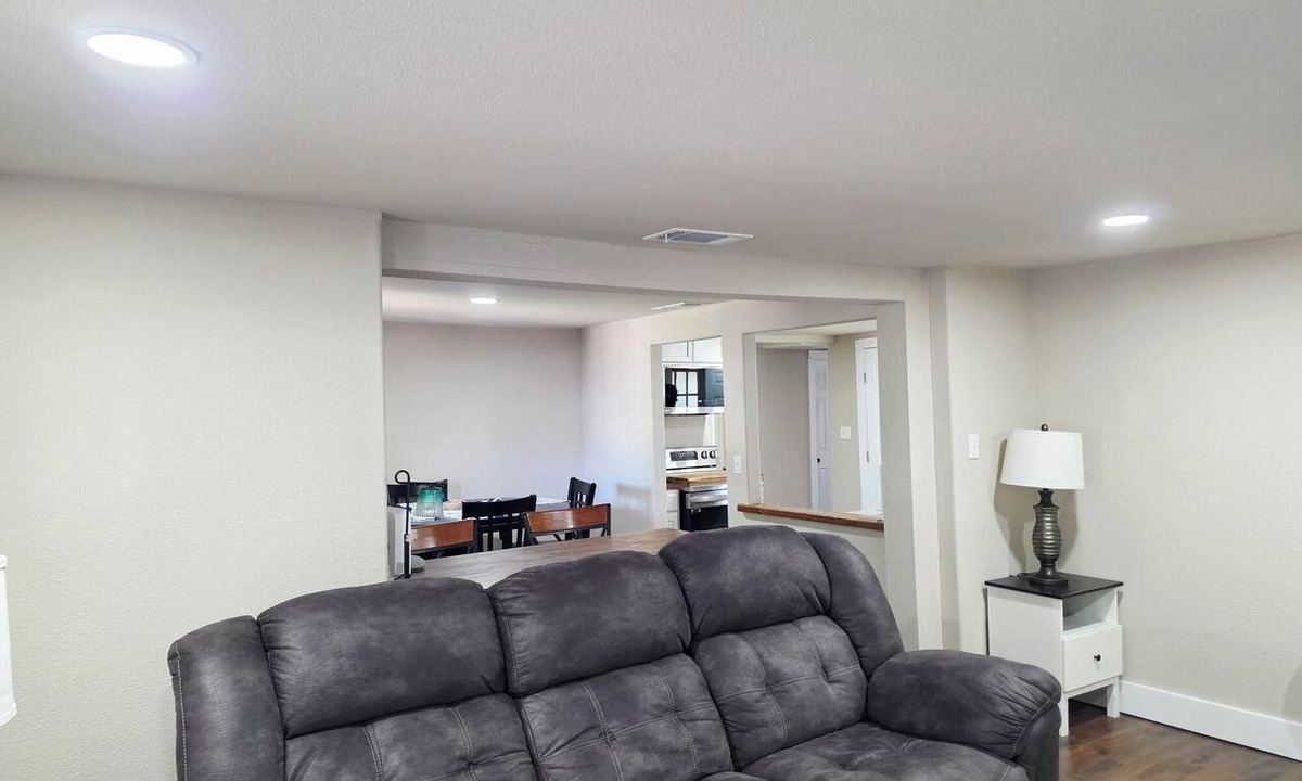 Breckenridge House | This charming 2/1, remodeled home features new floors, plumbing, & central air,