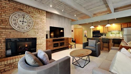 Snowmass Village House | Timberline Condominiums 1 Bedroom Deluxe Unit A2G