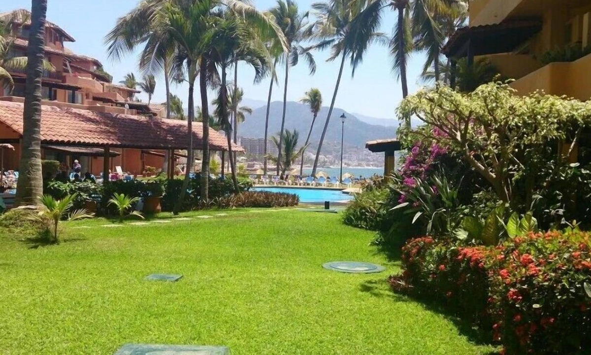 South Hotel Zone Hotel | Timeless Old Vallarta Studio with Tennis Court