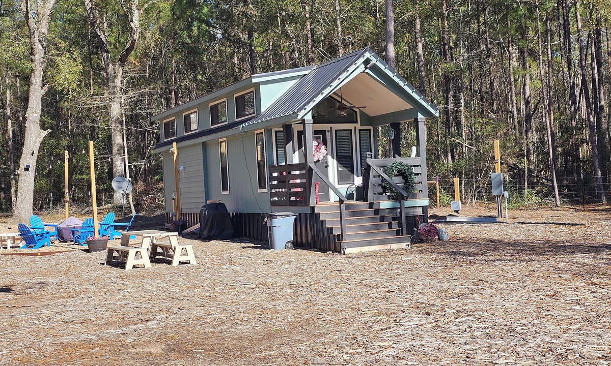 Plantersville House | Tiny House w/loft by the Renaissance Festival