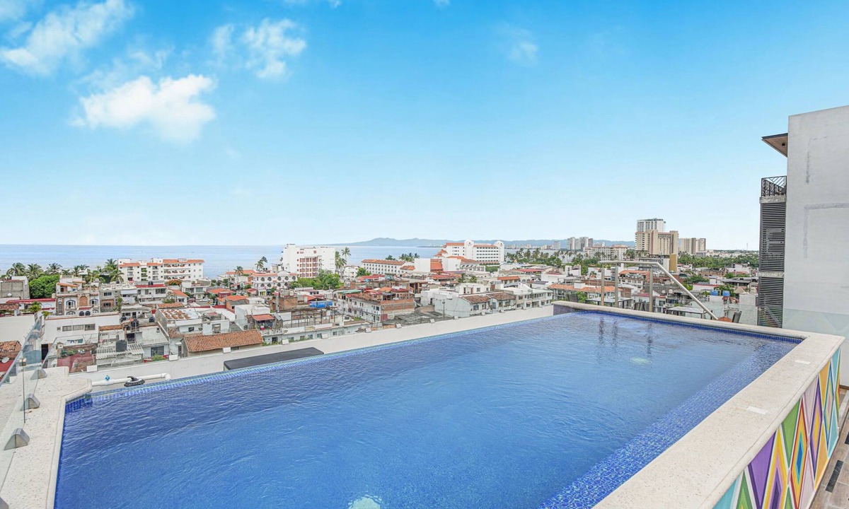 Colonia 5 de Diciembre Apartment | Torre Ku Rooftop Pool with Ocean Views