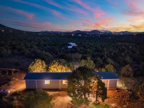 Williams House | Tranquil 12-Acre Haven by Grand Canyon Awaits