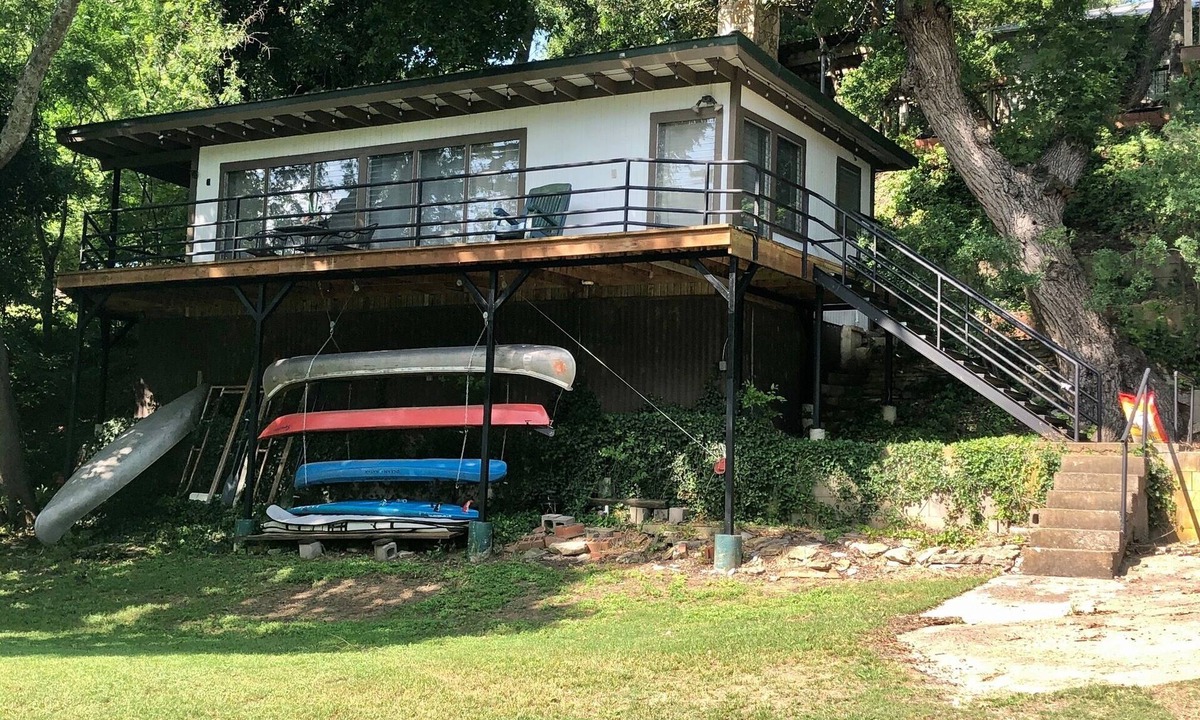 Kerrville Cabin | Treehouse on Guadalupe River Riverfront Cabin