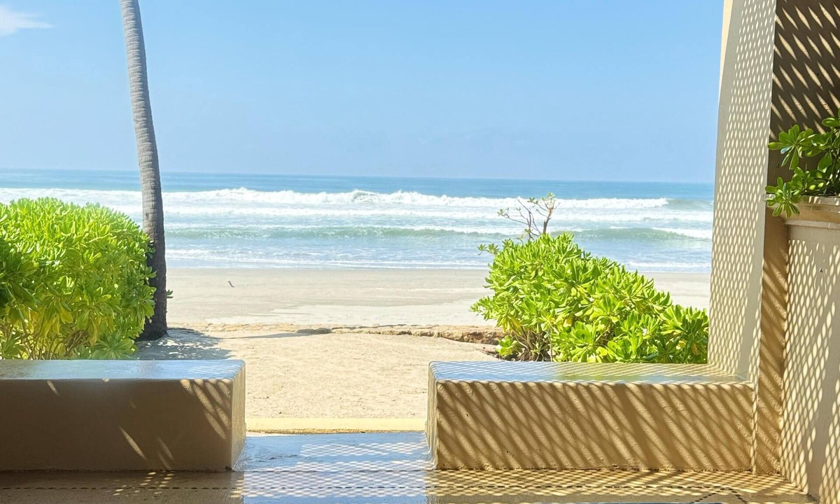 Barra Vieja Hotel | Tres Vidas Acapulco Suites