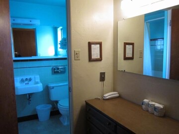 Cortez Apartment | Two Queen Beds at Aneth lodge