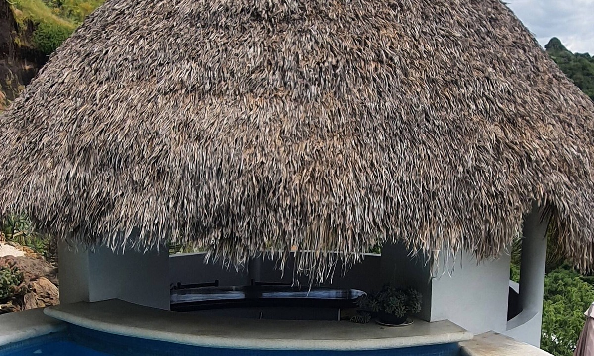 Totolapan House | Unique off-grid country house with spectacular views, pet-friendly