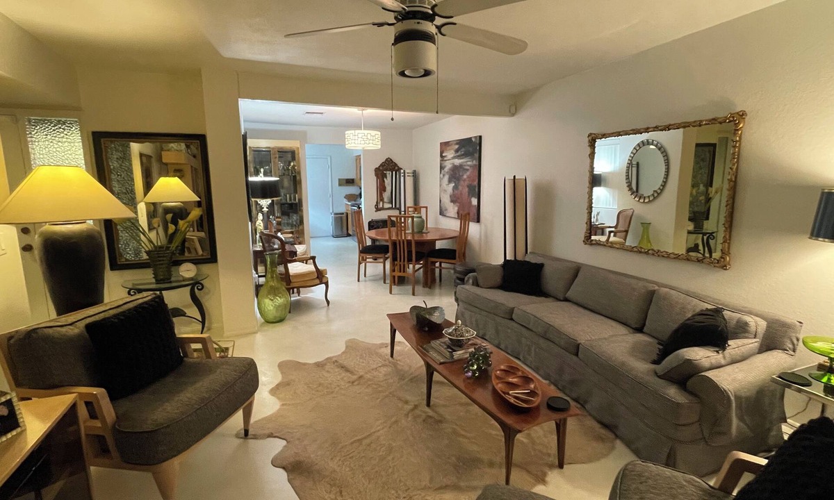 Tucson House | Upscale Patio Home with Designer touches in Tucson Close to TMC/Riverwalk