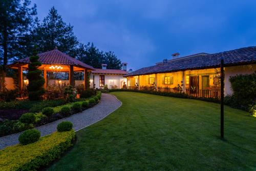 San Sebastian del Oeste Hotel | Villa Nogal Hotel Boutique & Vista