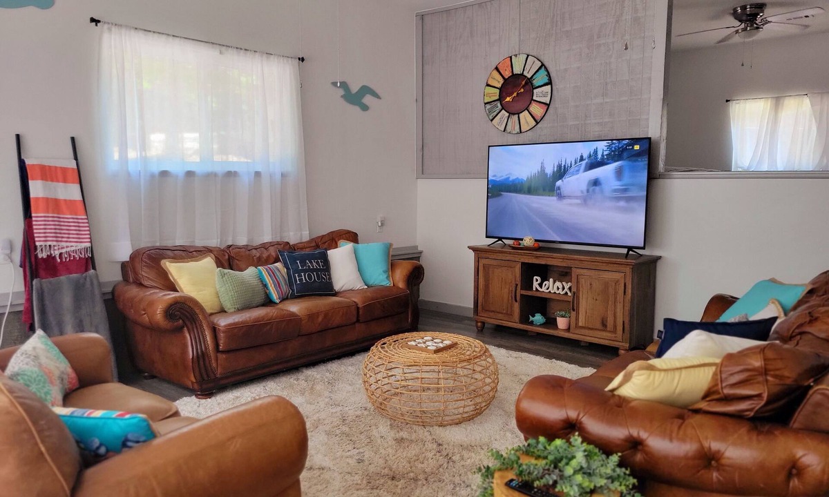 Hoyt House | Waterfront with Sandy Beach on Lake Eufaula