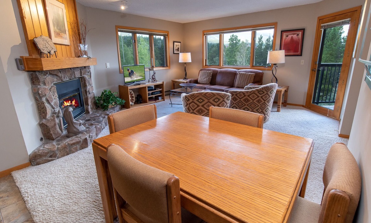 Warrior's Mark Condo | Woods Manor Red Fox Condo: Walk/Shuttle to Slopes/Downtown