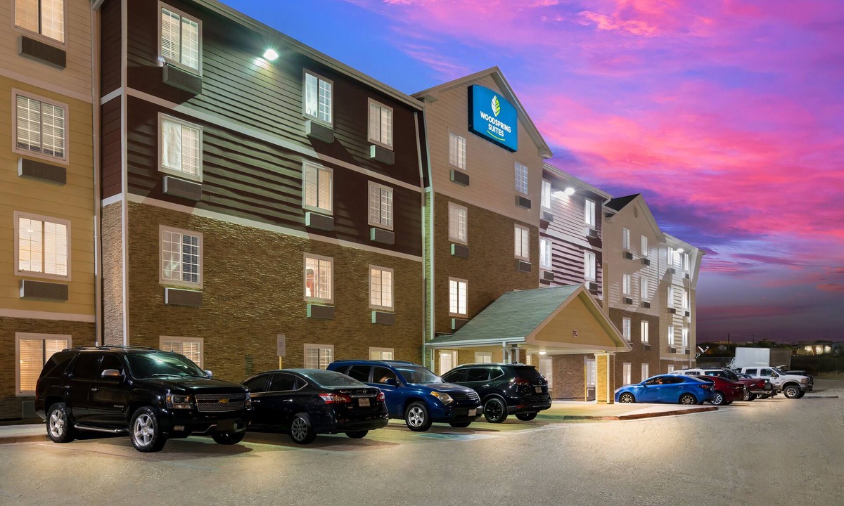 Biggs Field Hotel | WoodSpring Suites El Paso I-10 Southeast