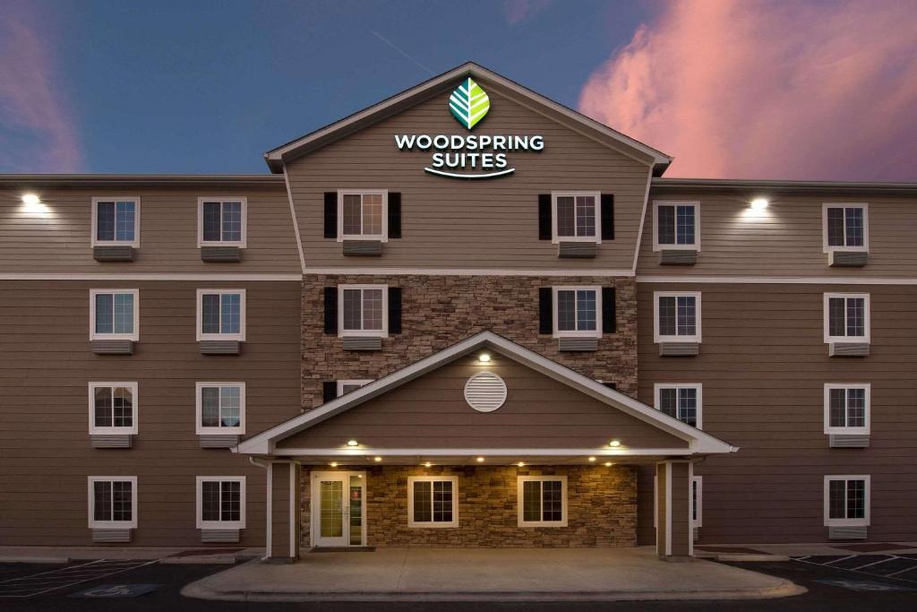 Odessa Hotel | WoodSpring Suites Odessa