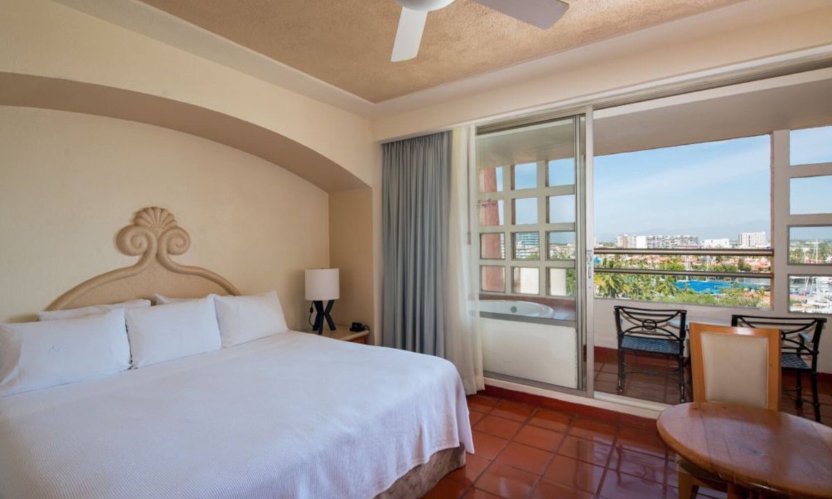 Marina Vallarta Hotel | Your Puerto Vallarta Oasis – Cozy & Comfortable Studio