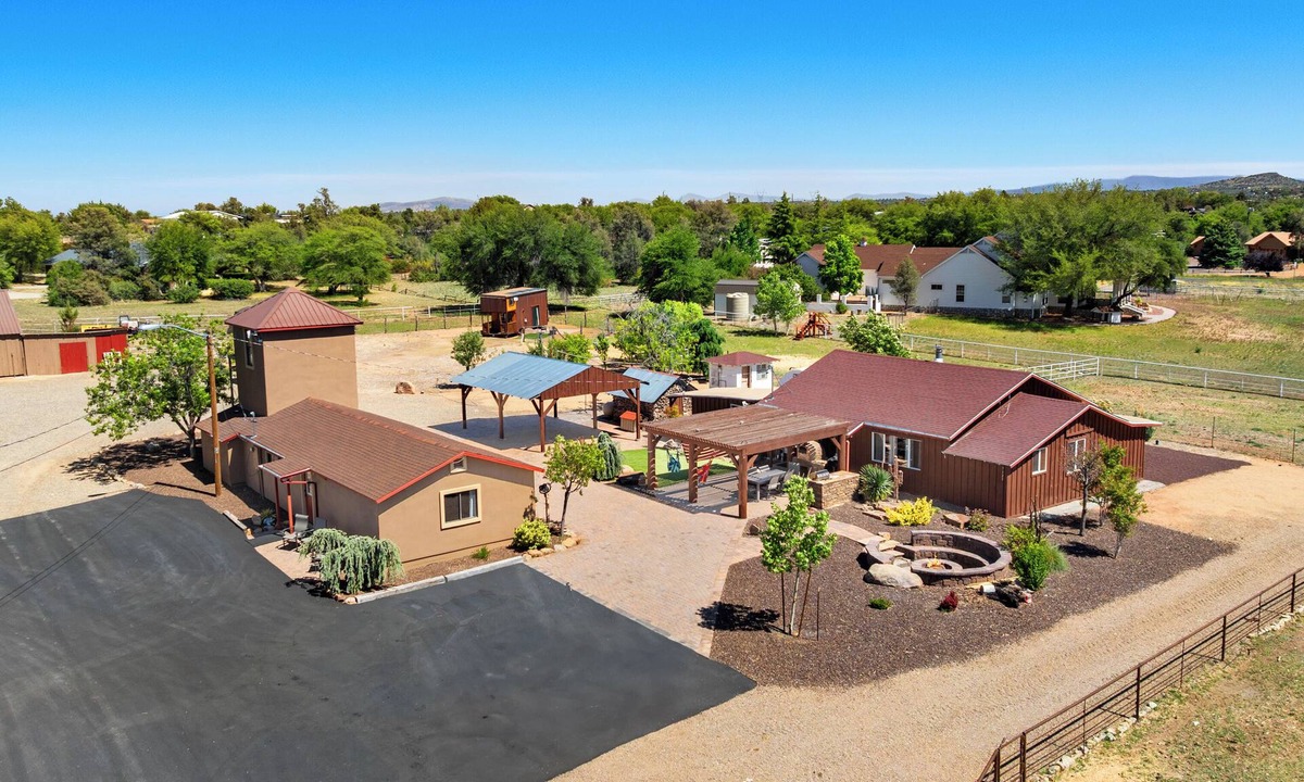 Williamson Villa | Zebra Ranch - 16-Guest Compound Experience, Prescott | Mtn Vu Spa Pickle Ball