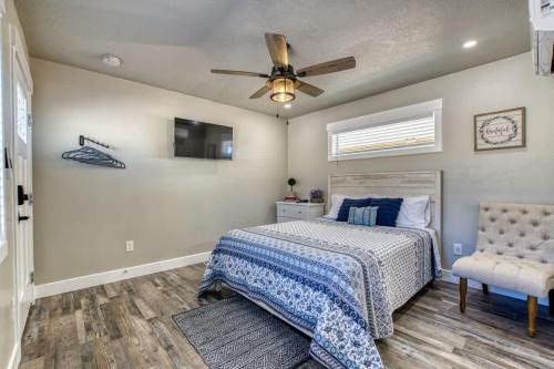 Kanab House | Zion-Bryce Basecamp suite Red Rock Views in Kanab UT