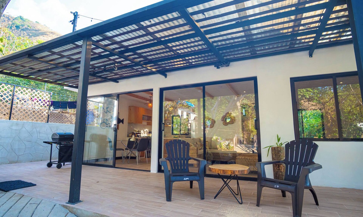 San Juan La Laguna House | Zorro Shelter! "At the Heart of the Lake"