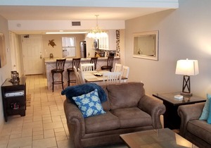 BEACHFRONT PENTHOUSE CONDO w/Vaulted Ceilings SUNTIDE II 506. Amazing GULF VIEW