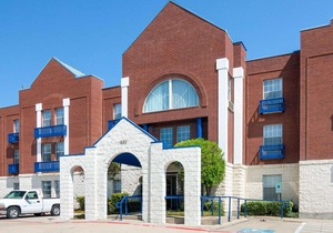 Comfort Suites Las Colinas Center