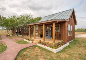Country Tiny House - 10min to Silos at Magnolia (#1)