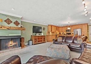Fallridge 415 - Bright Two Bedroom in Vail