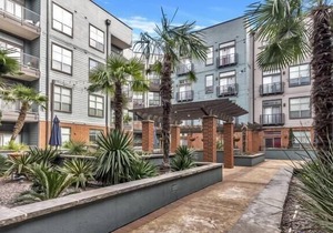 Modern CozySuites w/ pool, gym, parking! #05