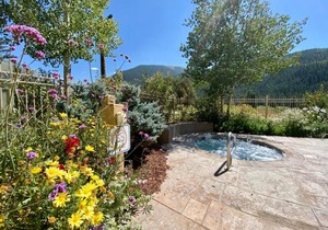 Red Hawk Townhomes 2342 by SummitCove Lodging in Colorado