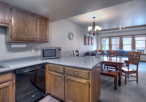 The Blue Bear | Trails, Golf, Pool & Hot Tub - Near Town