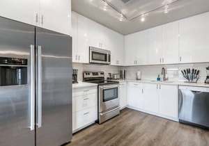 Hotel ∙ Modern Condo near Local Attractions of New Orleans
