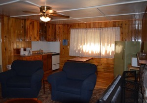 Whispering Pines - Cabin 27 (2 Bedroom Family Style Unit)