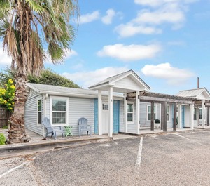 Bayfront Cottage 